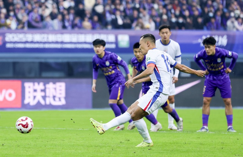 老当益壮!曝吴曦无限接近续约申花 李提香将加盟辽宁