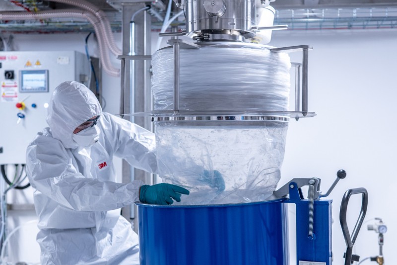 宝马电池直接回收中心宣布启用：机械拆解技术省却化学处理环节，年处理量将达数十吨级