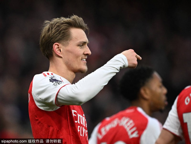 英超争冠形势：维拉连斩魔车气势正盛 阿森纳31日捍卫榜首