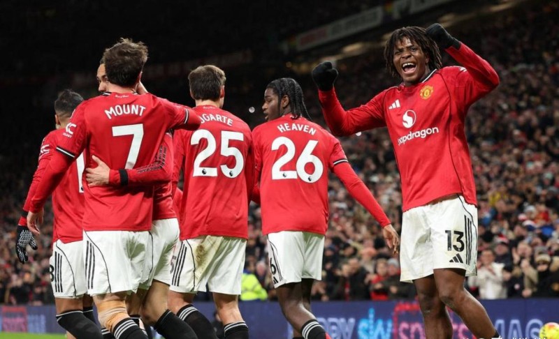 原创             英超争四格局大变，曼联1-0险胜纽卡，三豪门积分齐头并进竞争日趋激烈