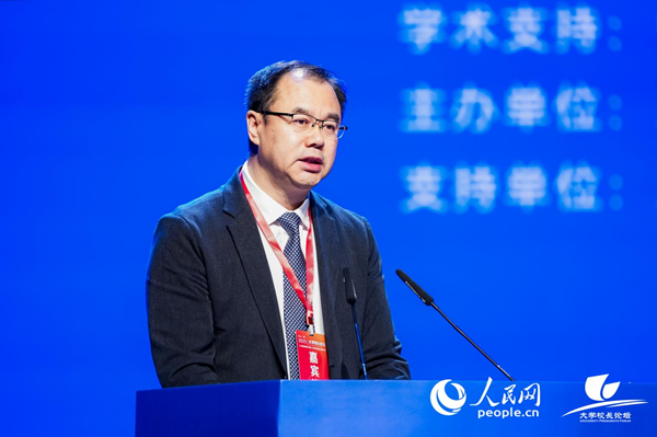 孙立涛:拥抱智能浪潮 重塑教育未来