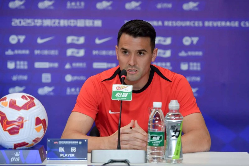 媒体人:听说茹萨确定去成都蓉城 周定洋仍有离队可能