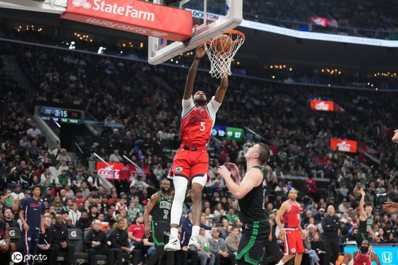 曝小琼斯右膝内侧副韧带二级扭伤 六周后复查