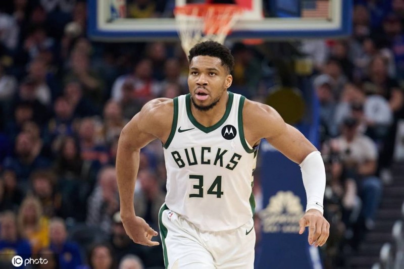 字母哥:我永远不会申请交易 我对雄鹿全身心投入