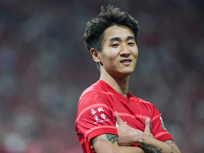 蓉城官宣与韦世豪完成续约 三年长约+国内球员顶薪