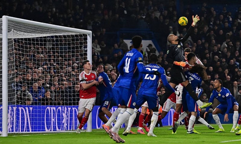 原创             联赛杯阿森纳3-2切尔西，加纳乔梅开二度，主帅三次换人有内因